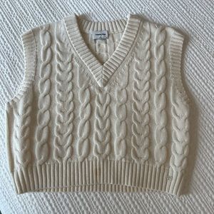 Women’s Aritzia Sunday Best Winston Sweater Vest in Whisper White Size XS